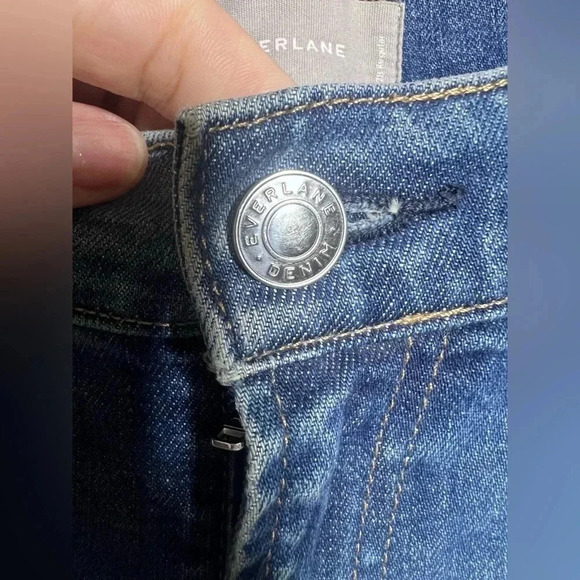 Everlane women’s jeans, size 28 - Picture 7 of 8